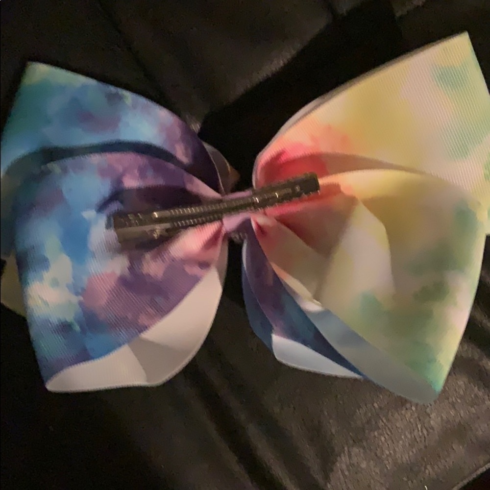 Large bow - Picture 3 of 3